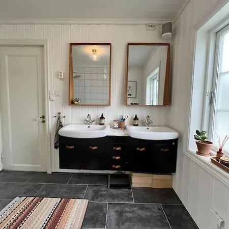 3 Bedroom Full House - Close To Ons & Centrum * ستافانجر