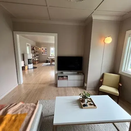 3 Bedroom Full House - Close To Ons & Centrum فيلة