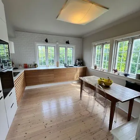 3 Bedroom Full House - Close To Ons & Centrum