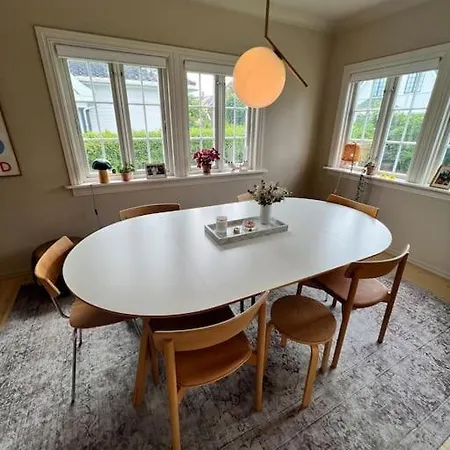 3 Bedroom Full House - Close To Ons & Centrum *